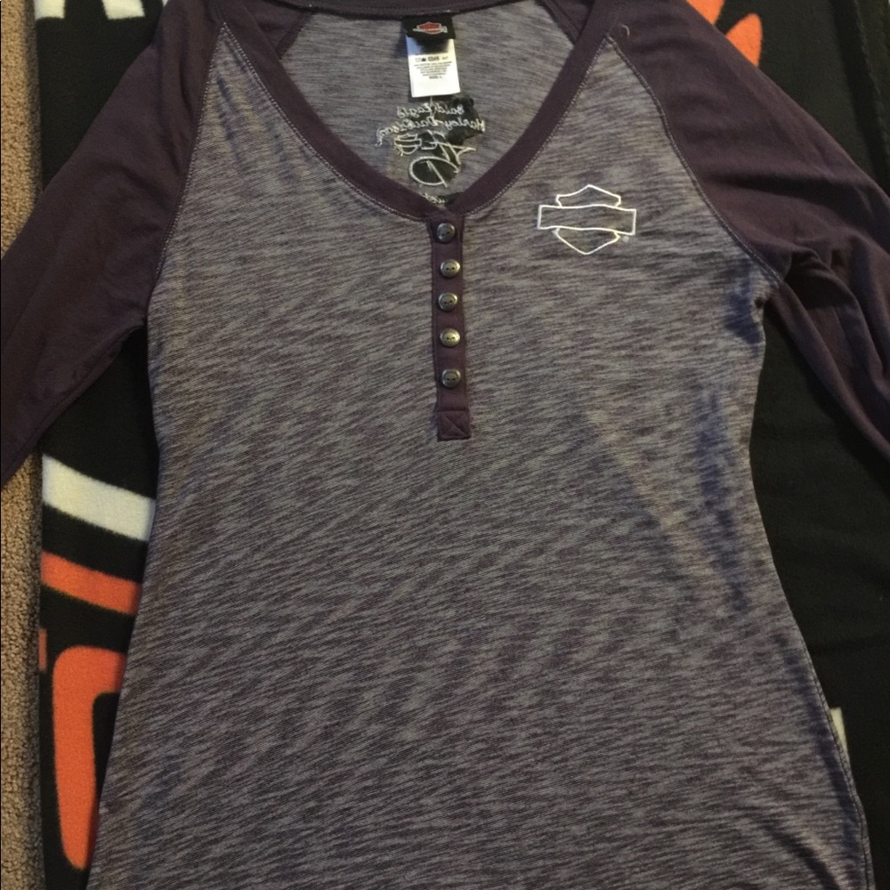 Harley Davidson shirt.